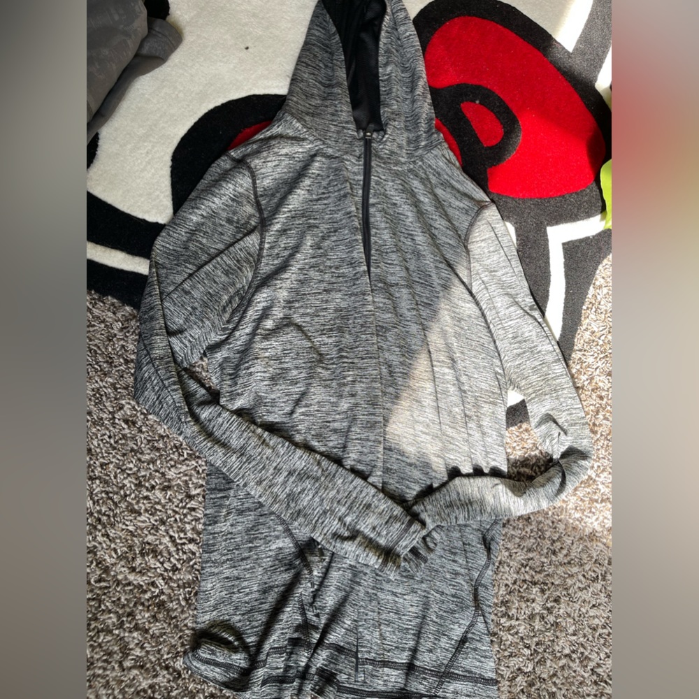 Under Armour Heat Gear Loose Running Jacket Ladies Size Small Gray Light Jacket